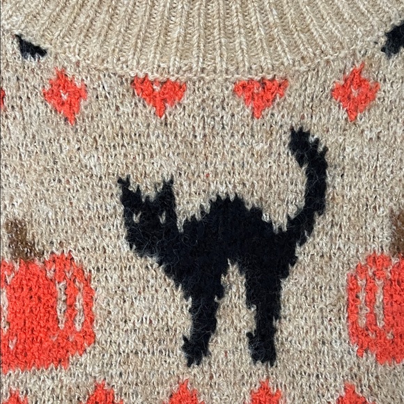 Vince Camuto Tan Sweater with Black Cats and Orange Pumpkins - Picture 2 of 8